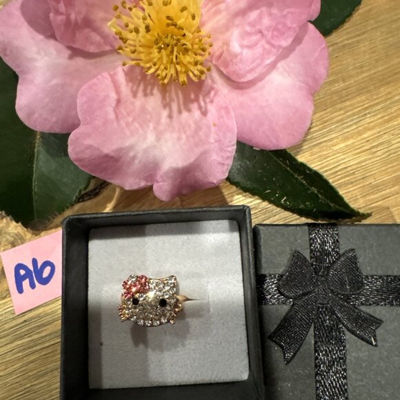Adorable Hello Kitty Cat Kitten Silvertone Costume Adjustable Ring NEW w Box A6 - Picture 4 of 7